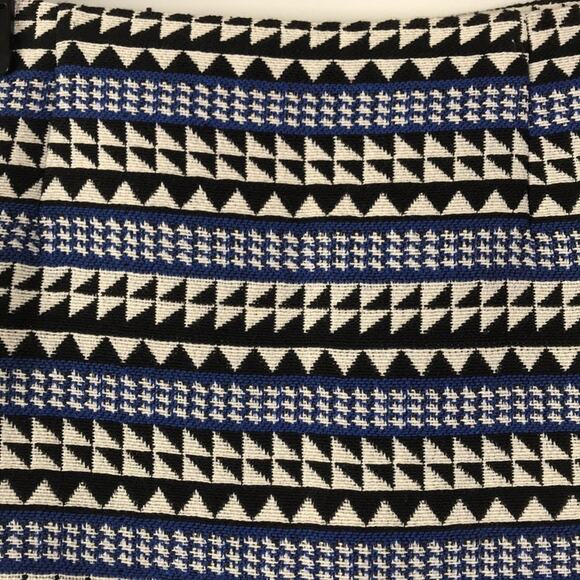 NWT BCBGeneration Academy Woven Mini Skirt Knit Geometric Stripe Pattern Size 4 - Picture 4 of 10